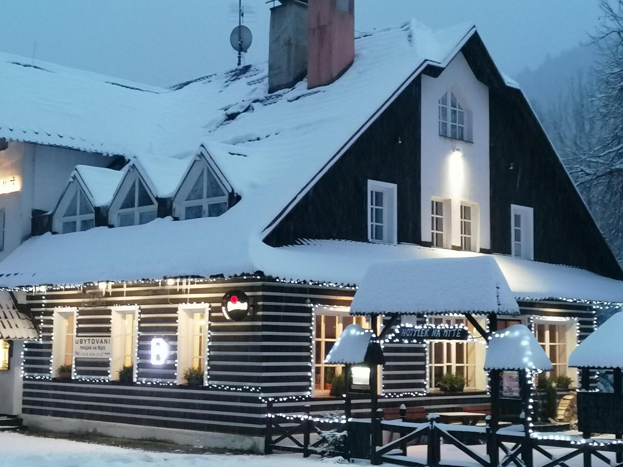 Hotylek Na Myte Hotel Harrachov Kültér fotó