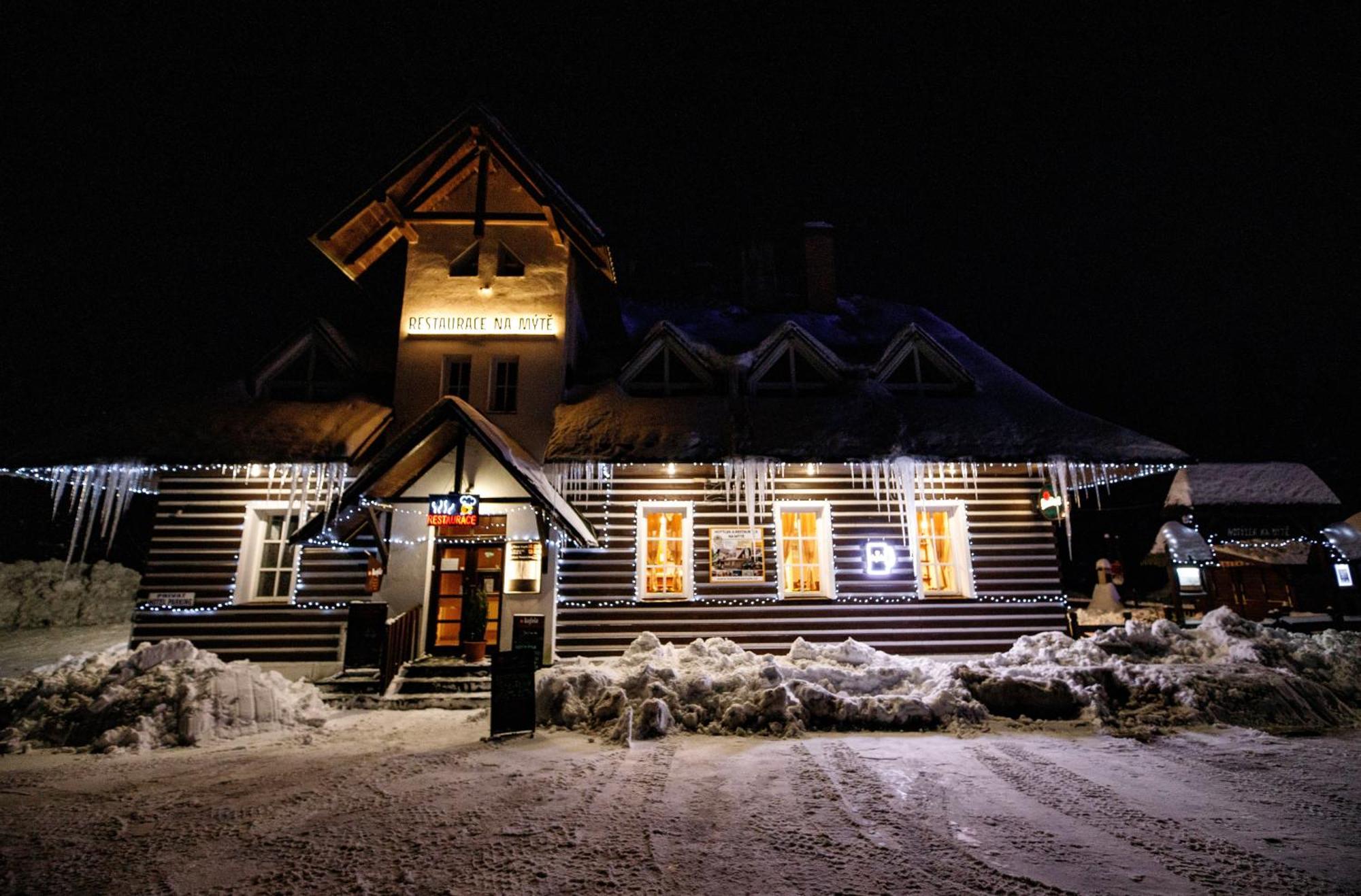 Hotylek Na Myte Hotel Harrachov Kültér fotó