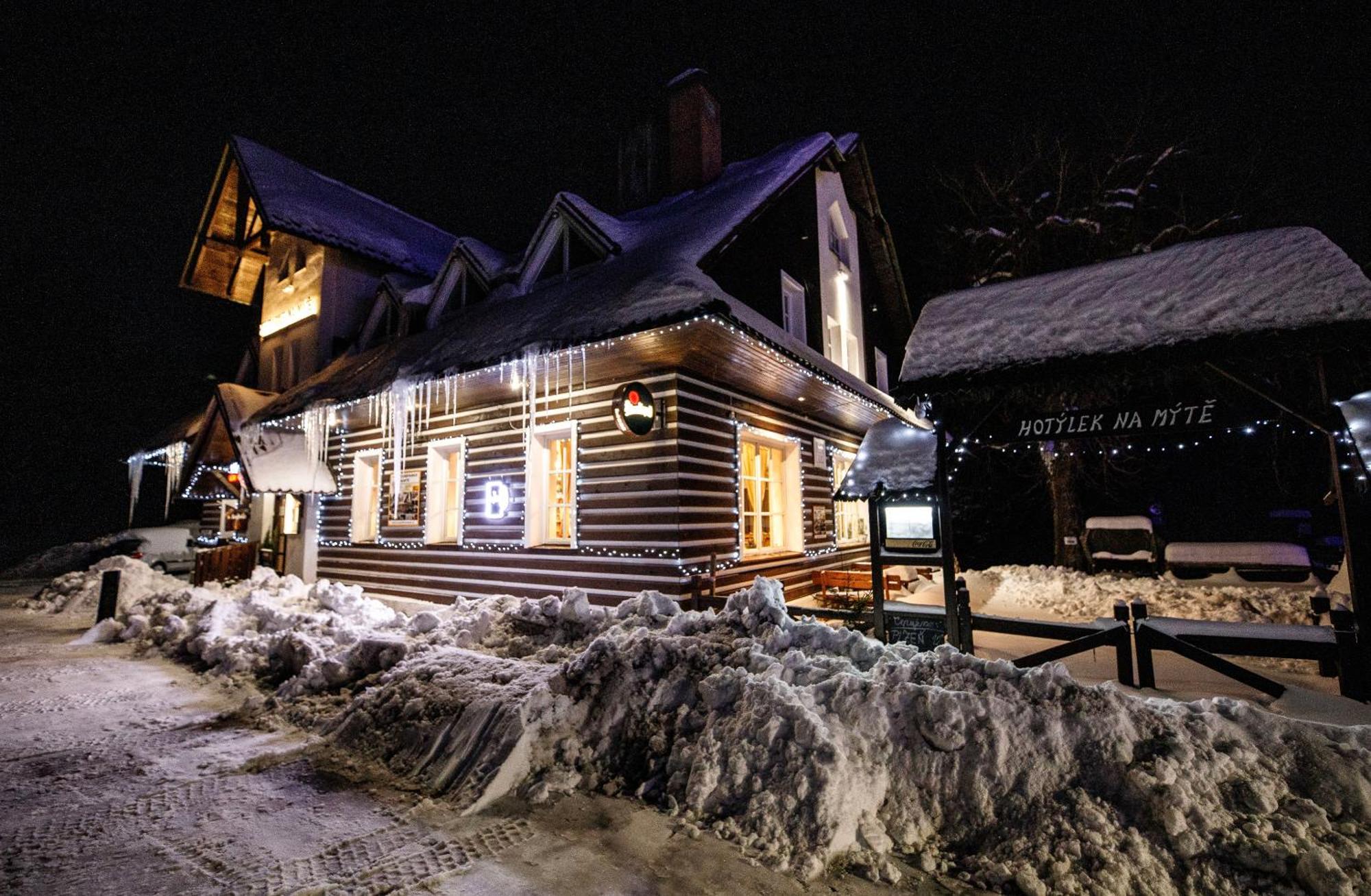 Hotylek Na Myte Hotel Harrachov Kültér fotó
