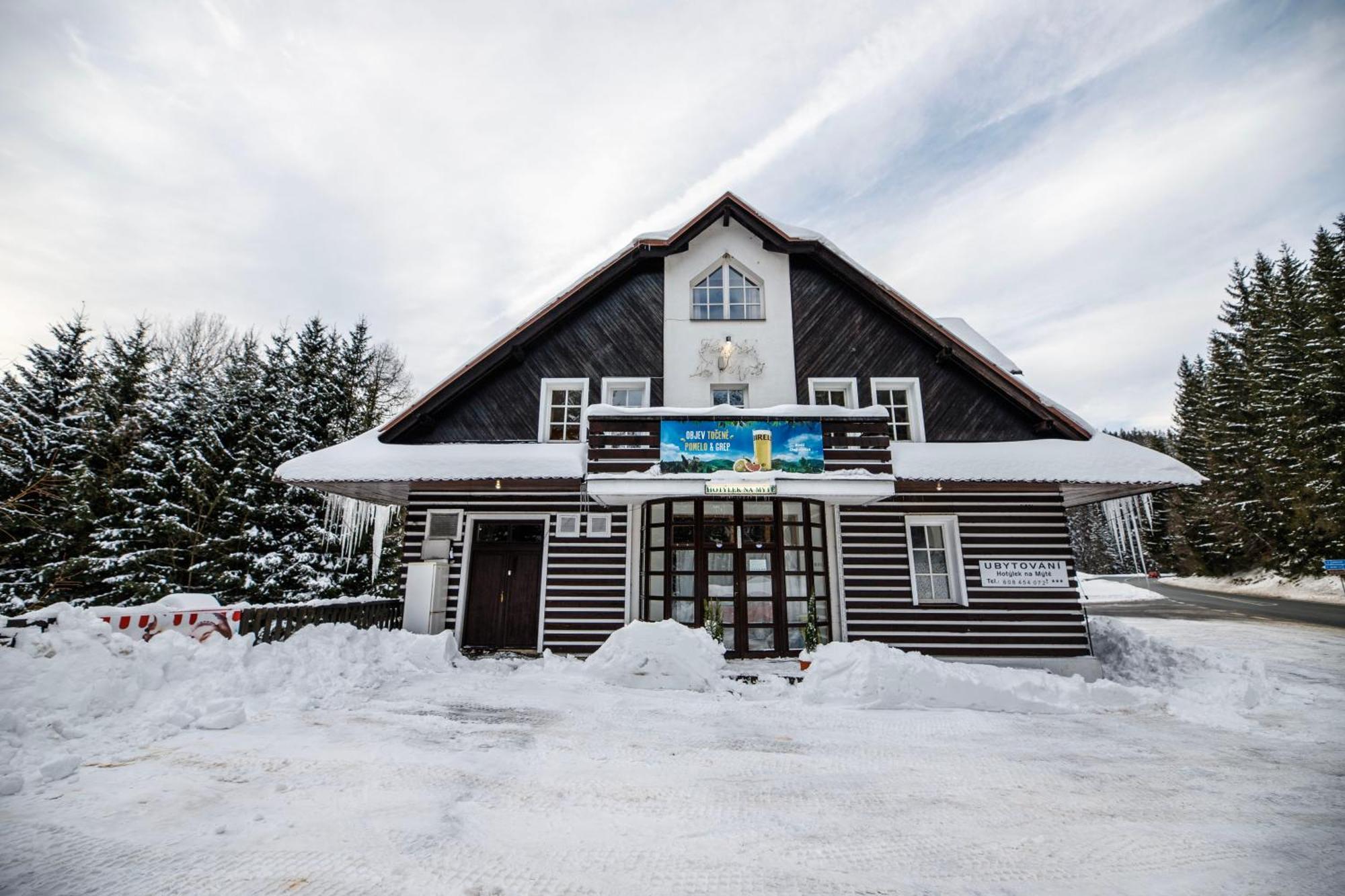 Hotylek Na Myte Hotel Harrachov Kültér fotó